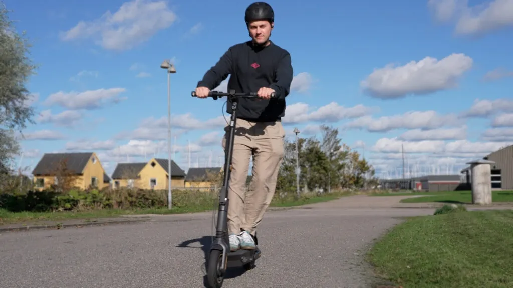 Rasmus from ERideHero riding the segway ninebot max g2